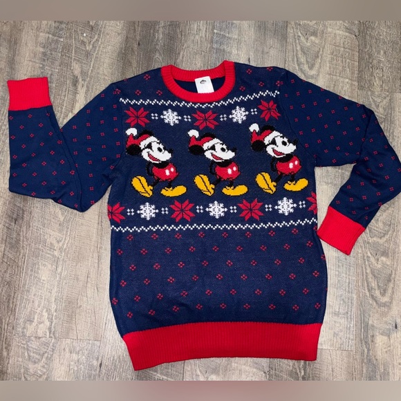 DISNEY Micky Mouse Christmas Knit Sweater!
Size: SM - Picture 8 of 9